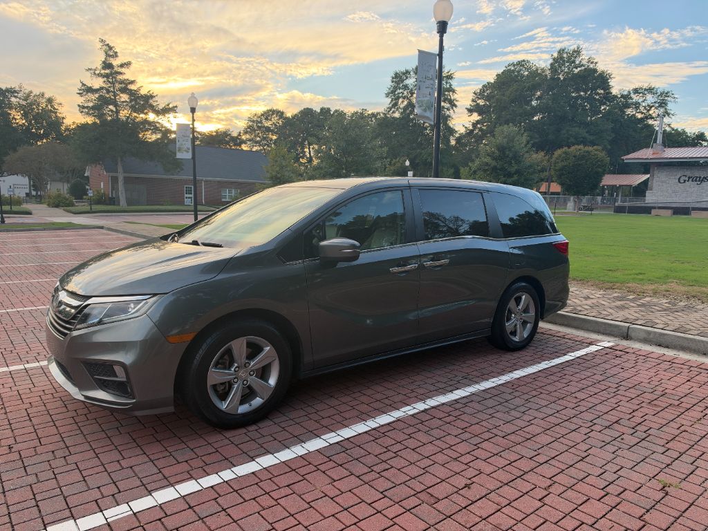 2018 Honda Odyssey - $18,995