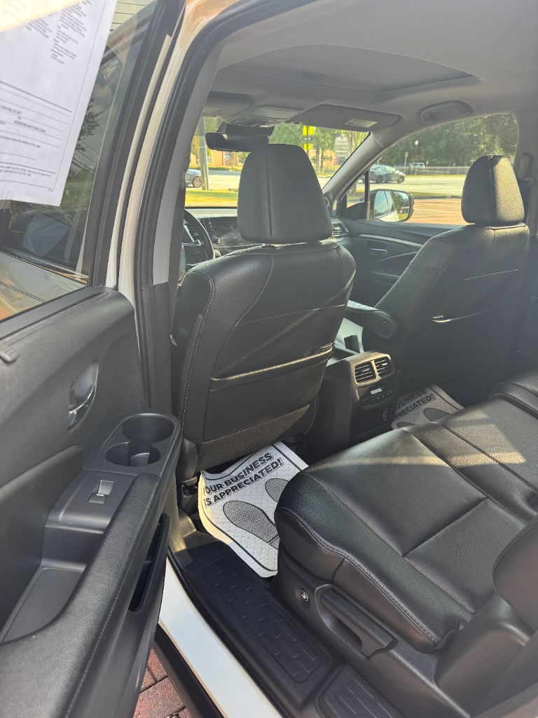 2019 Honda Pilot - $16,995