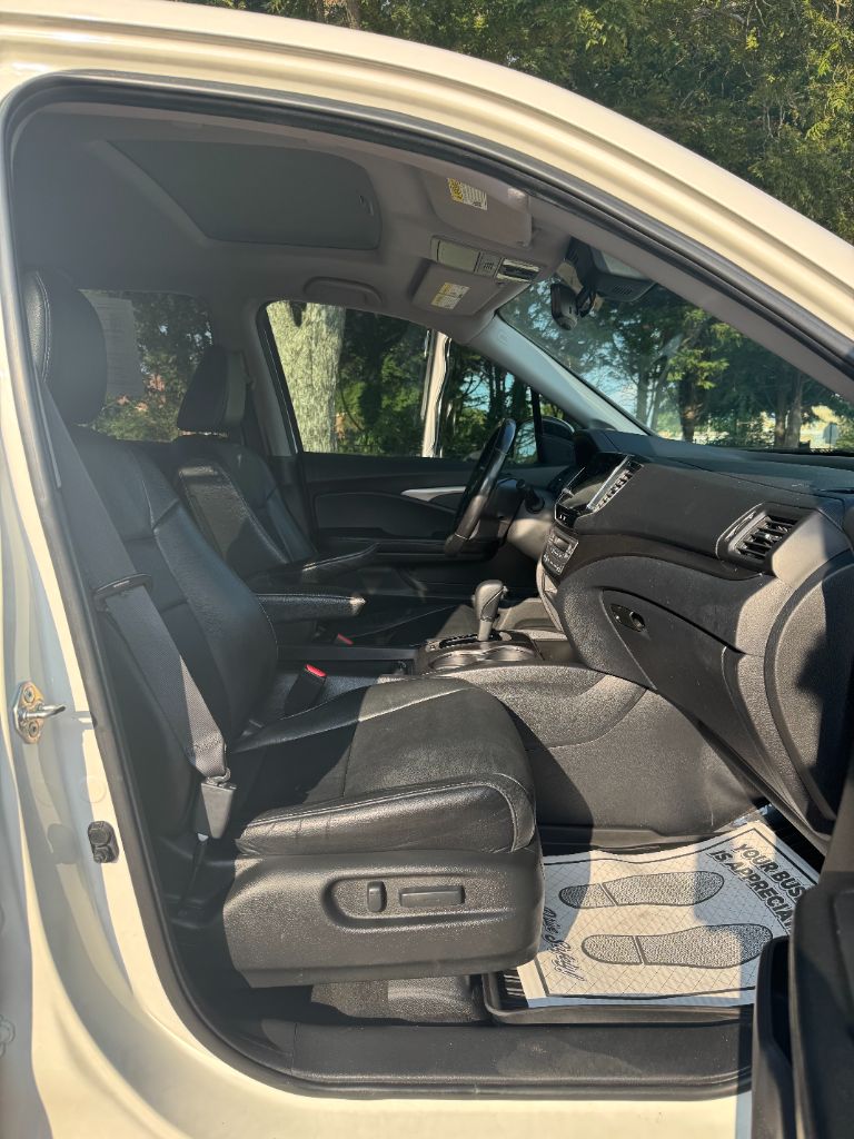 2019 Honda Pilot - $16,995