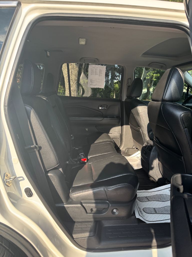 2019 Honda Pilot - $16,995