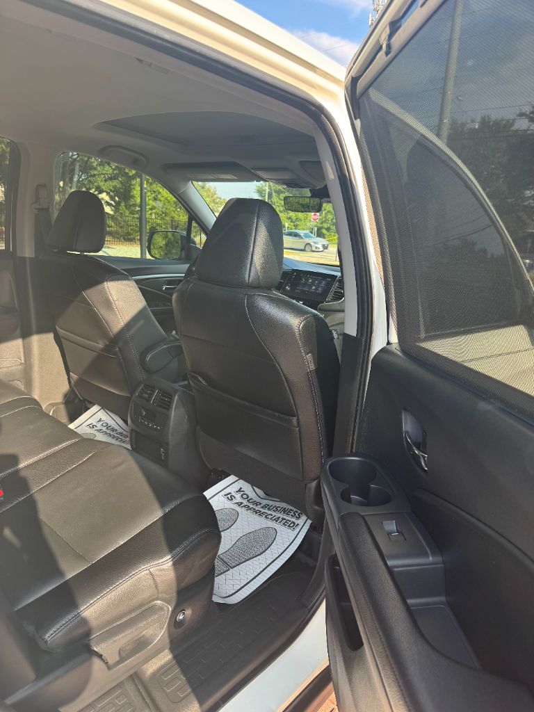 2019 Honda Pilot - $16,995