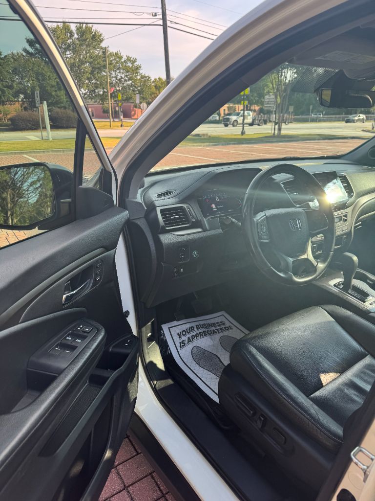 2019 Honda Pilot - $16,995