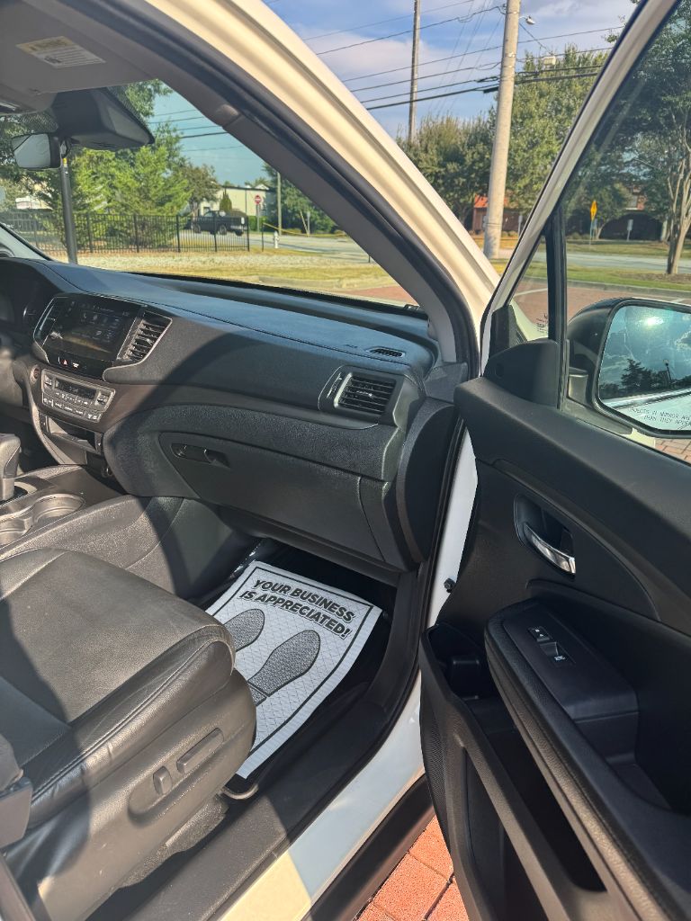 2019 Honda Pilot - $16,995