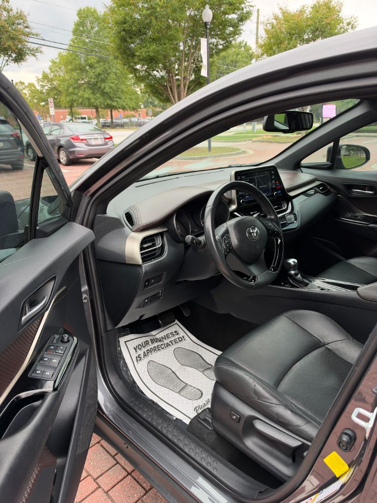 2019 Toyota C-HR - $14,995