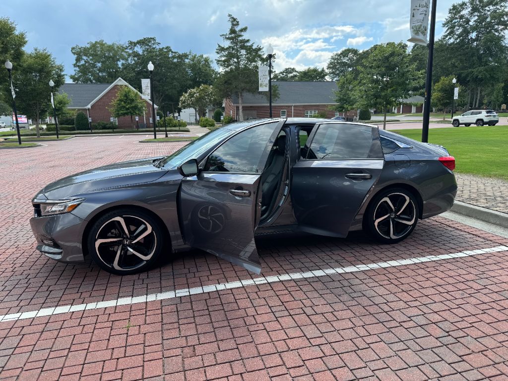 2020 Honda Accord - $18,995