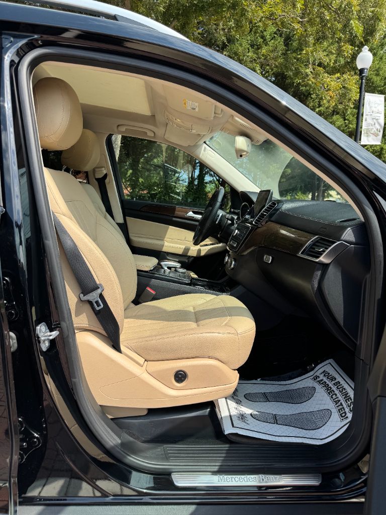 2019 Mercedes-Benz GLS - $20,995