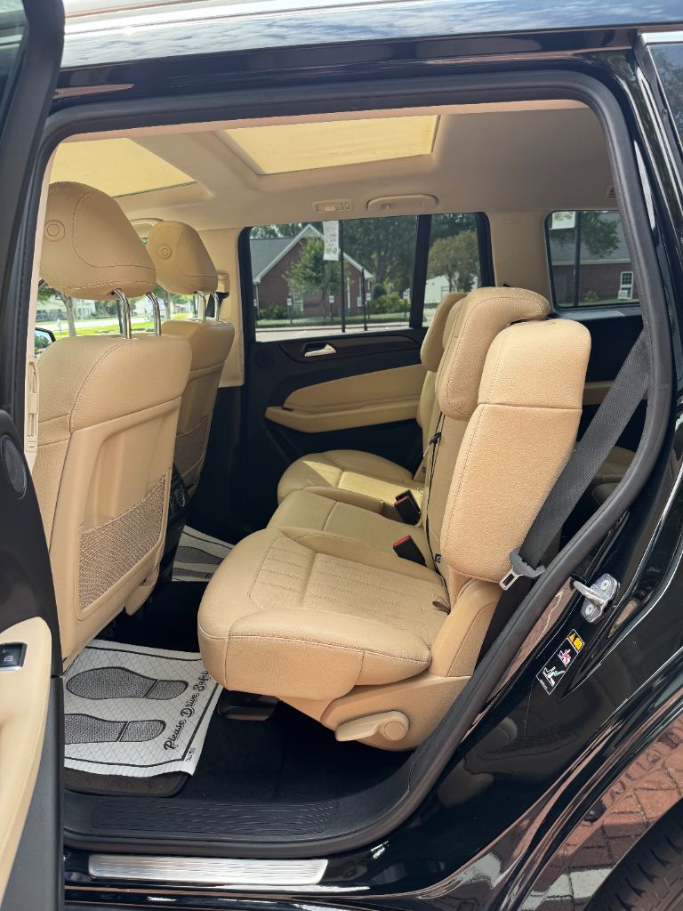 2019 Mercedes-Benz GLS - $20,995