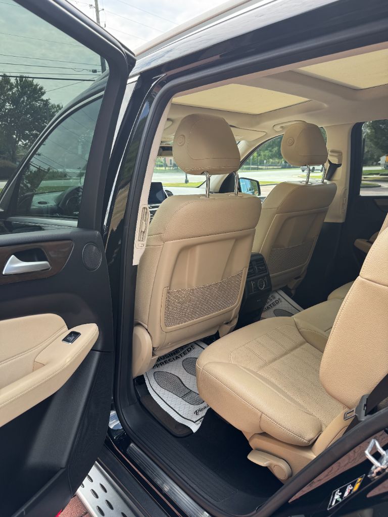 2019 Mercedes-Benz GLS - $20,995