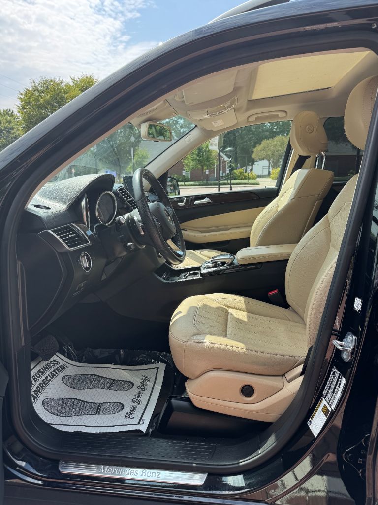 2019 Mercedes-Benz GLS - $20,995