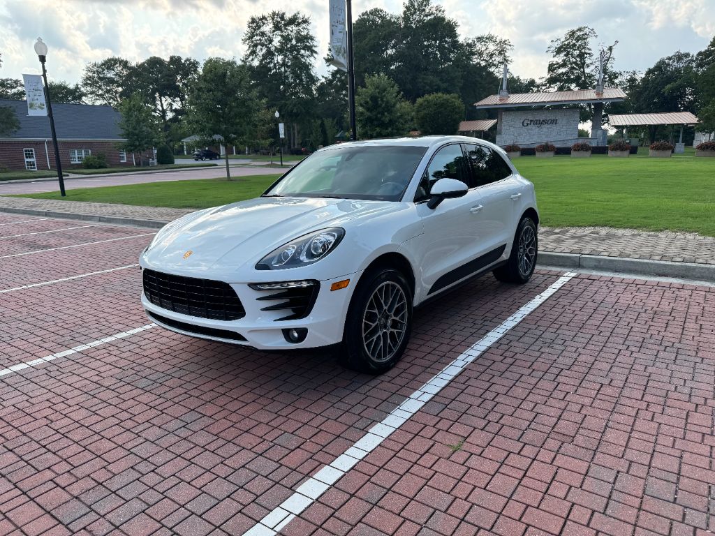 2016 Porsche Macan - $16,995
