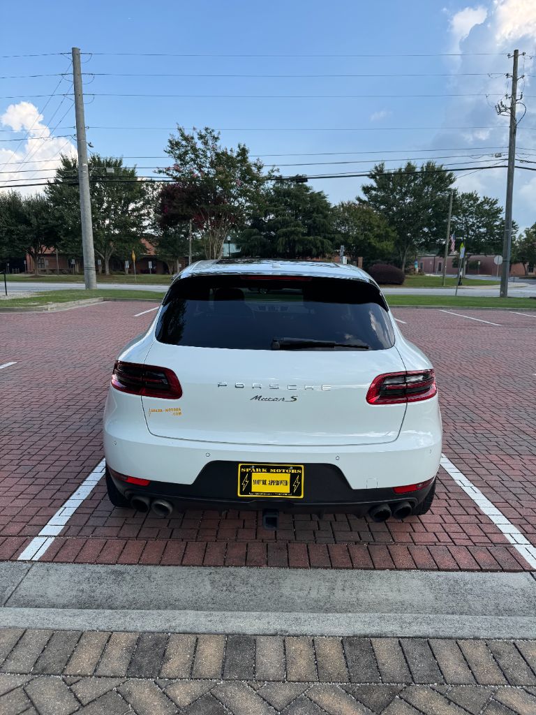 2016 Porsche Macan - $16,995