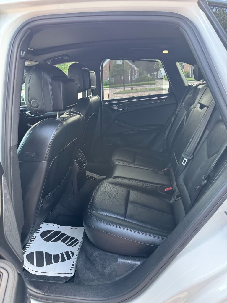 2016 Porsche Macan - $16,995
