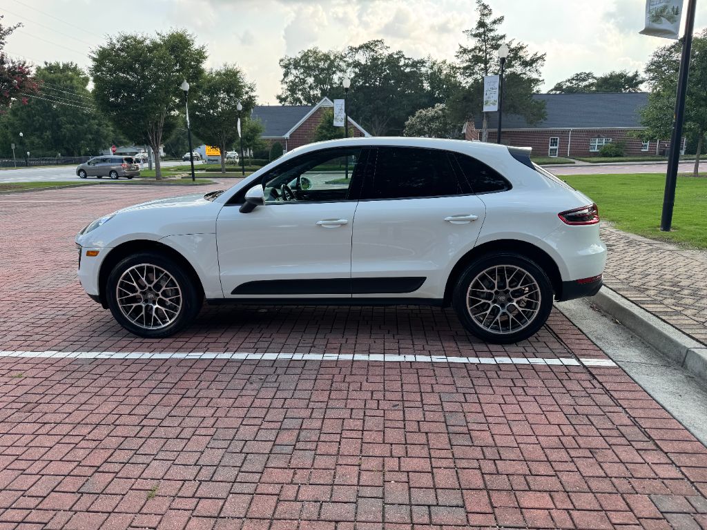 2016 Porsche Macan - $16,995