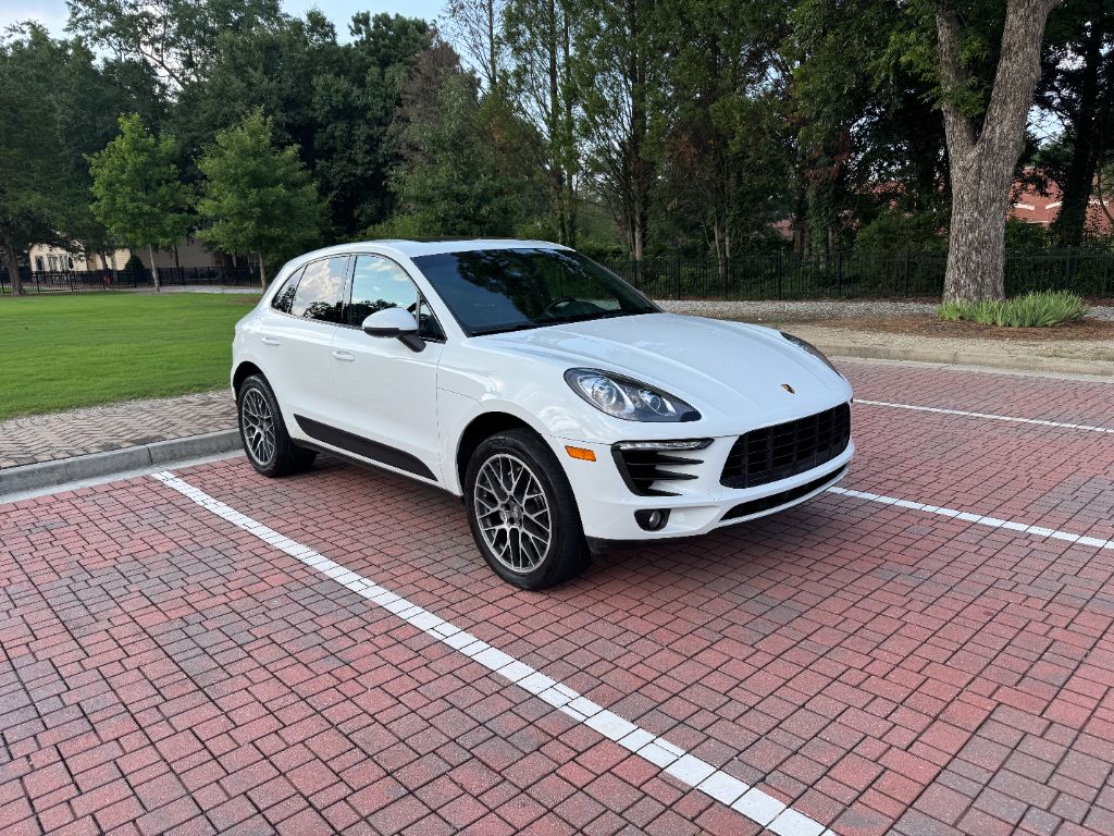 2016 Porsche Macan - $16,995