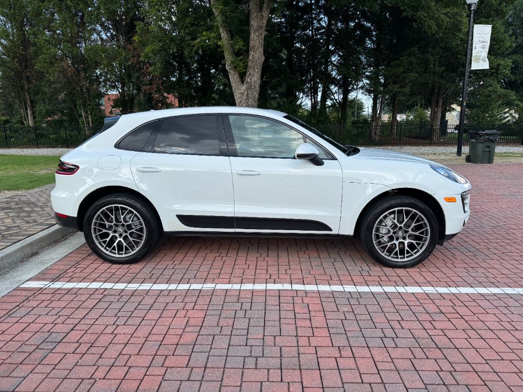 2016 Porsche Macan - $16,995