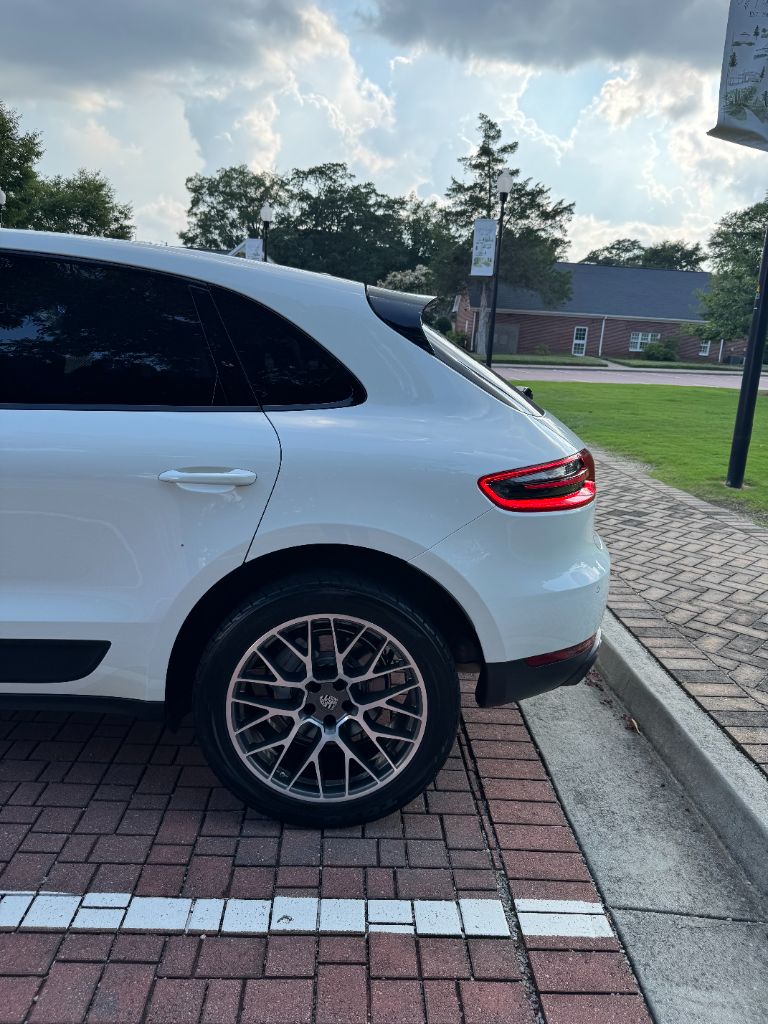2016 Porsche Macan - $16,995
