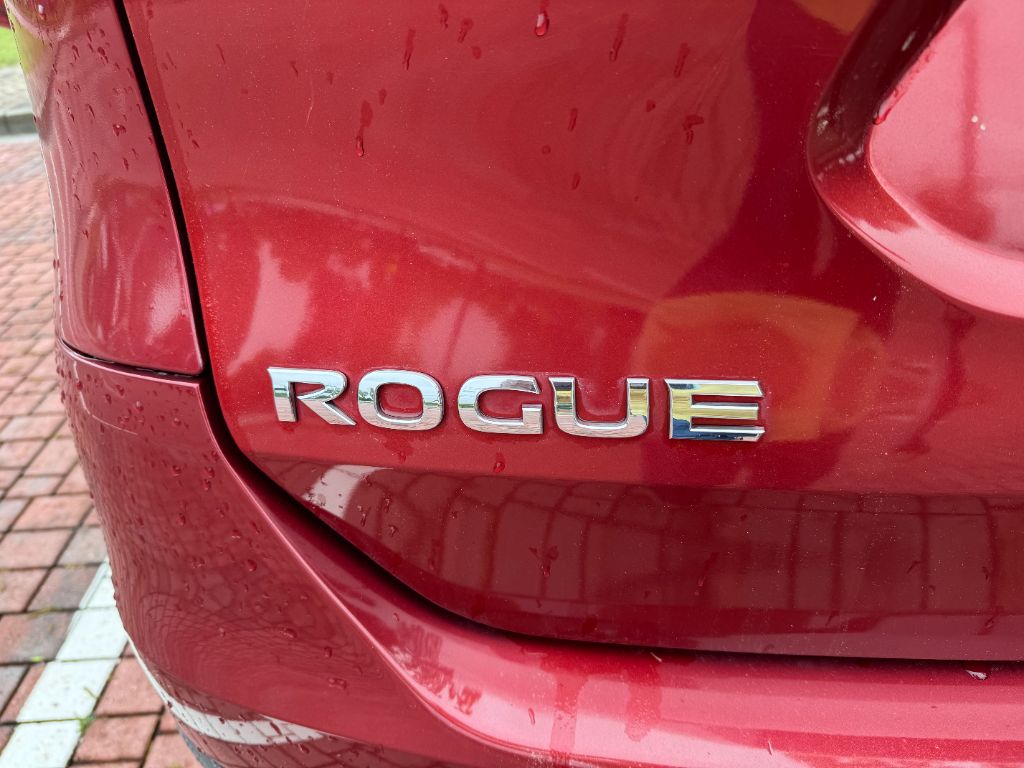 2015 Nissan Rogue S photo