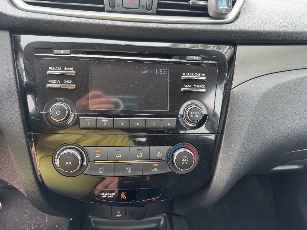 2015 Nissan Rogue S photo