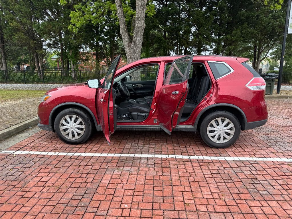 2015 Nissan Rogue S photo