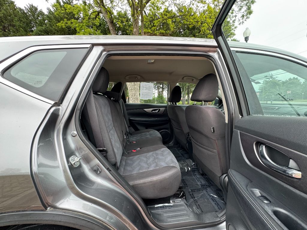 2016 Nissan Rogue S photo
