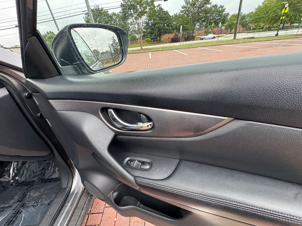 2016 Nissan Rogue S photo