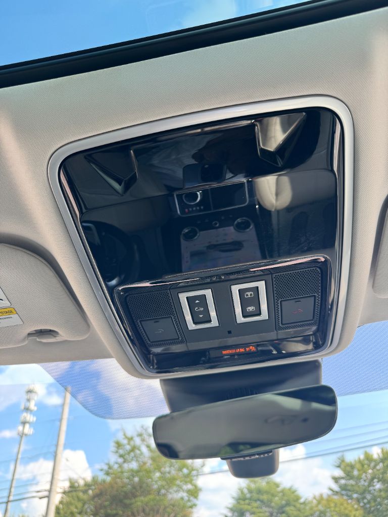 2018 Land Rover Range Rover Velar - $19,995