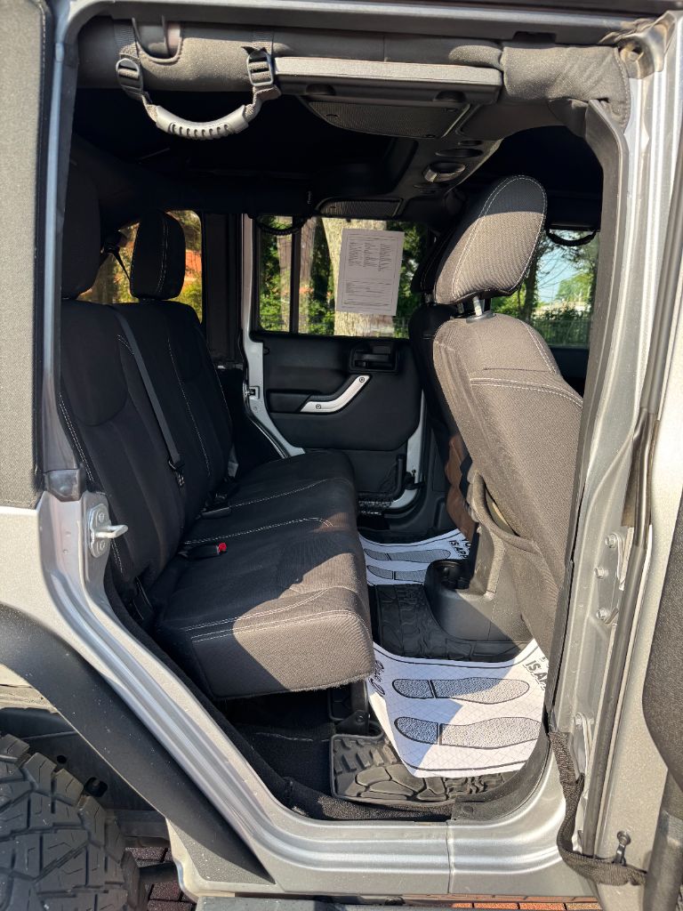 2015 Jeep Wrangler - $17,995