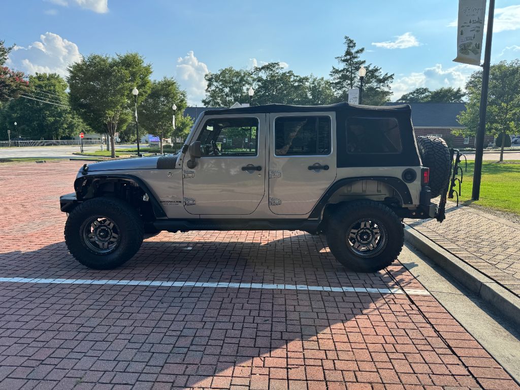 2015 Jeep Wrangler - $17,995