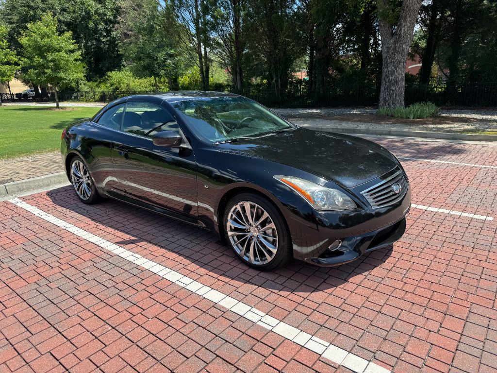 Black 2014 INFINITI Q60 Coupe Automatic