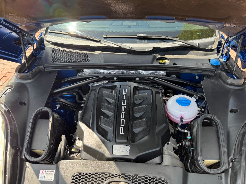 2015 Porsche Macan - $13,995