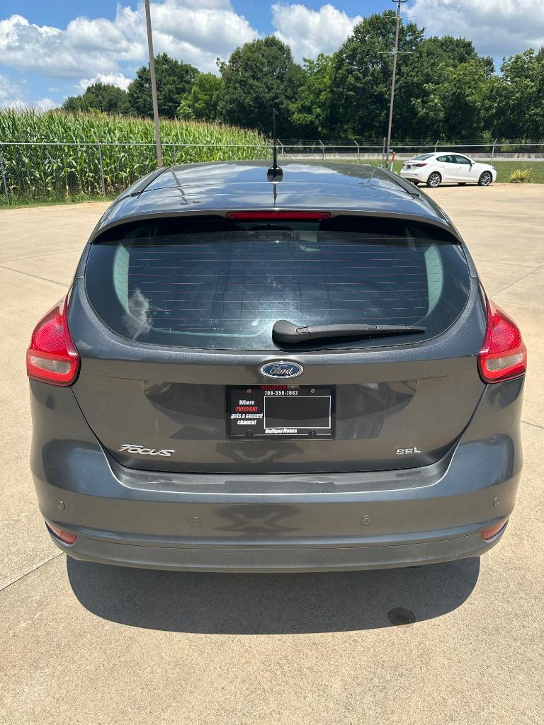 2018 Ford Focus SEL photo