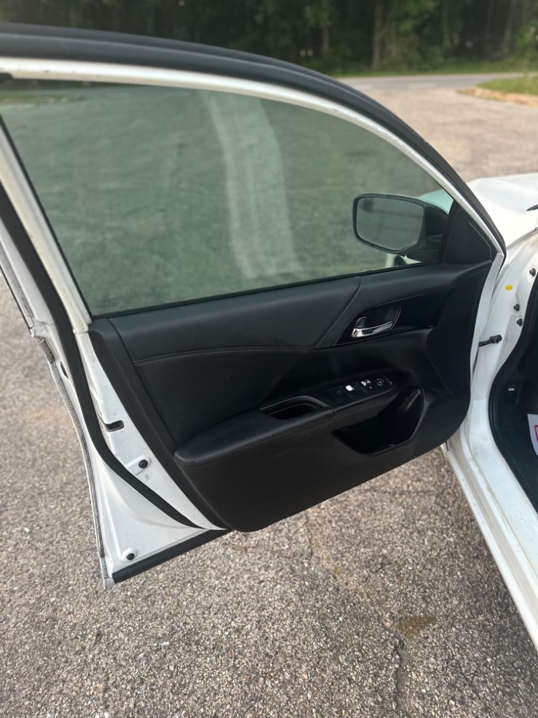 2015 Honda Accord - $8,999