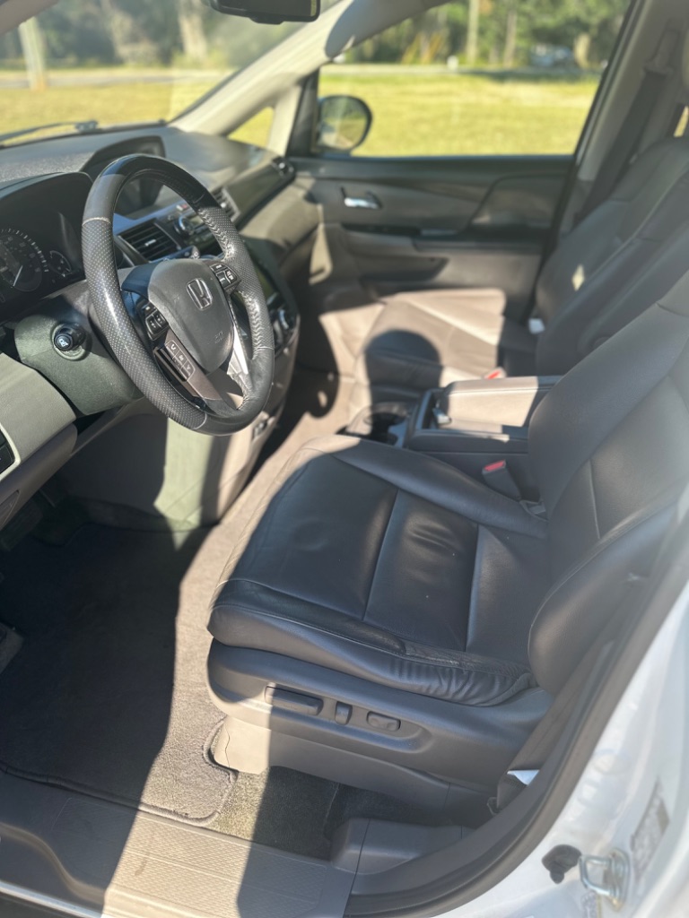 2015 Honda Odyssey - $9,995