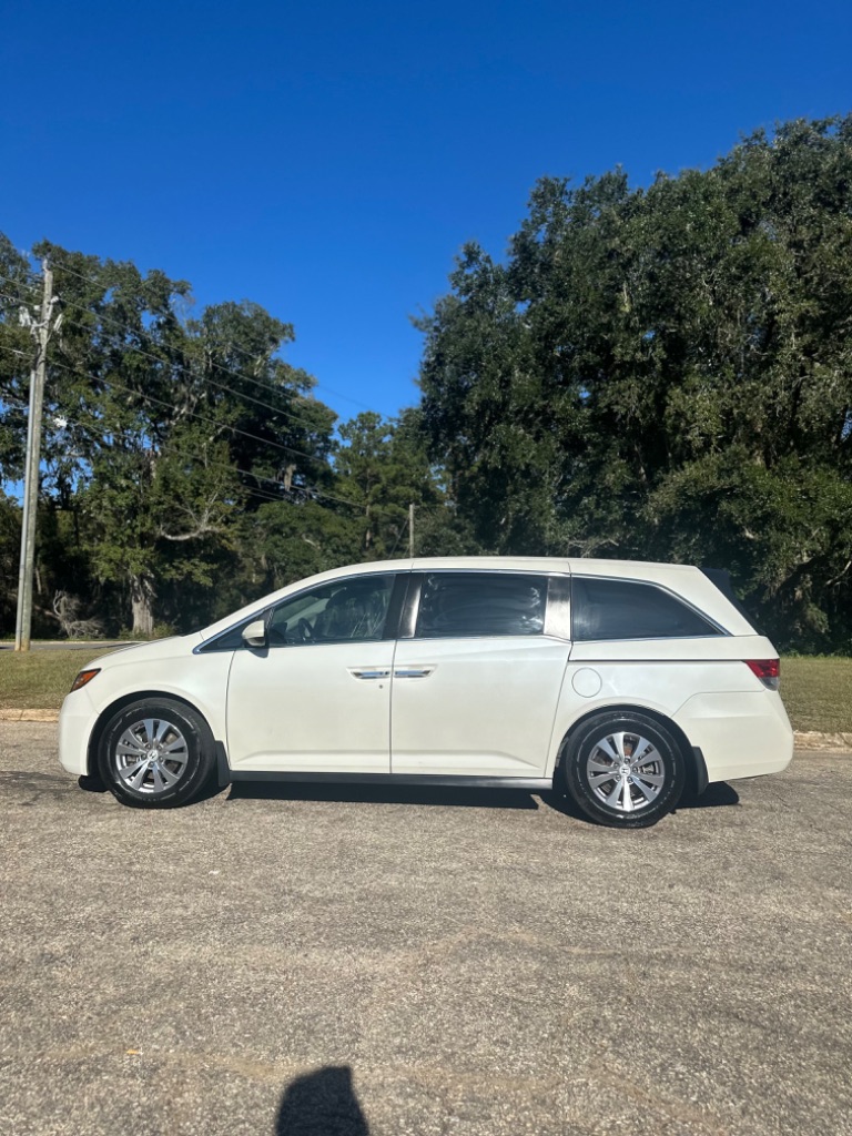 2015 Honda Odyssey - $9,995