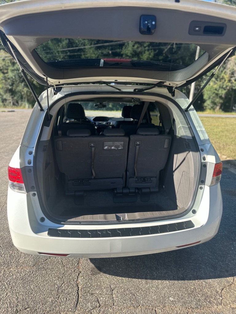 2015 Honda Odyssey - $9,995