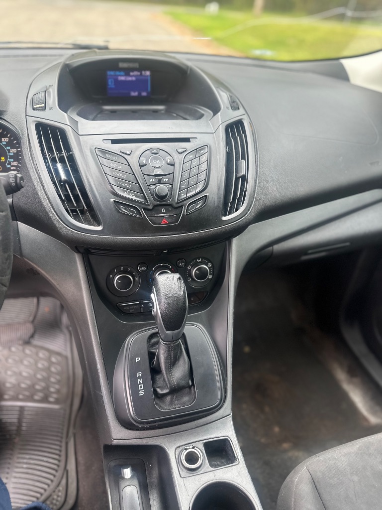 2013 Ford Escape S photo