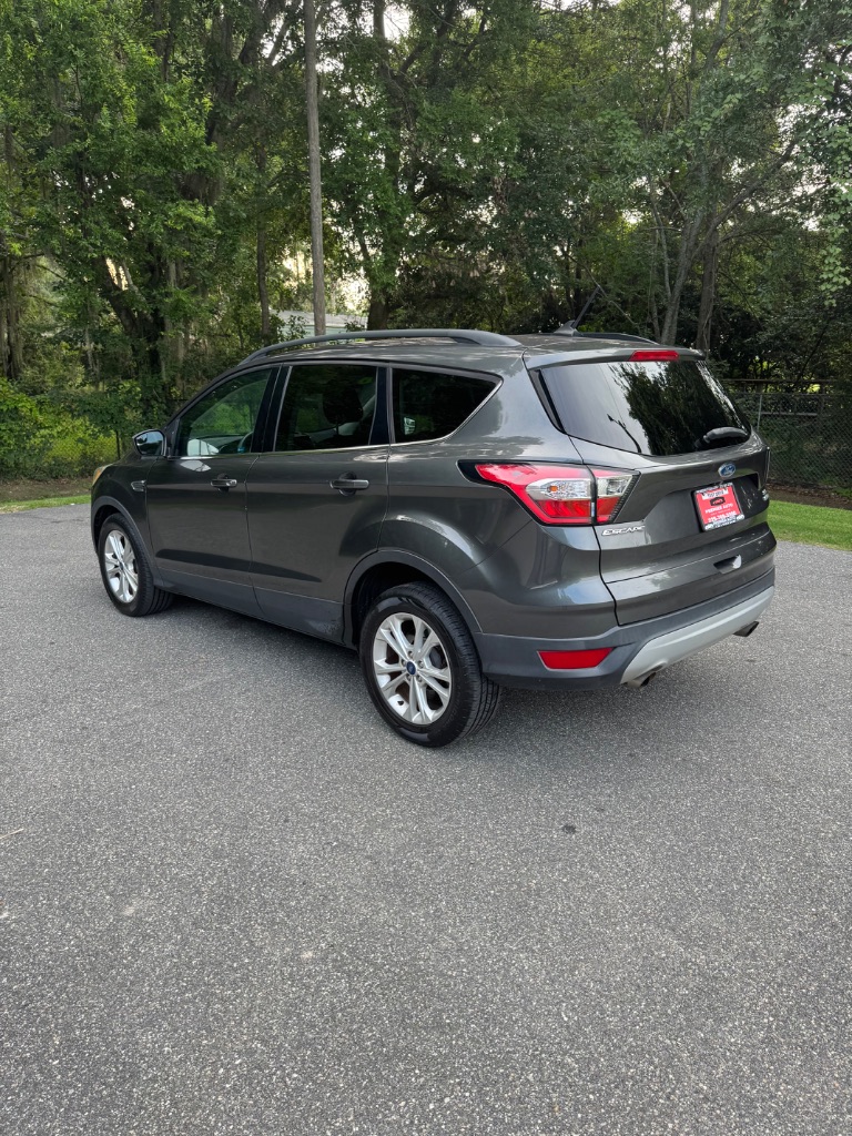 2018 Ford Escape - $8,995