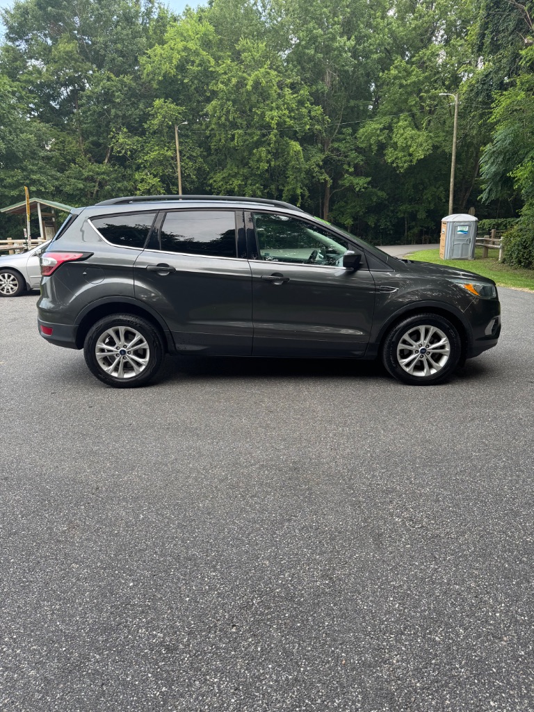 2018 Ford Escape - $8,995