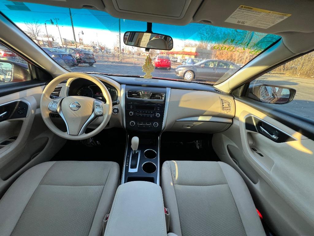 2015 Nissan Altima S photo