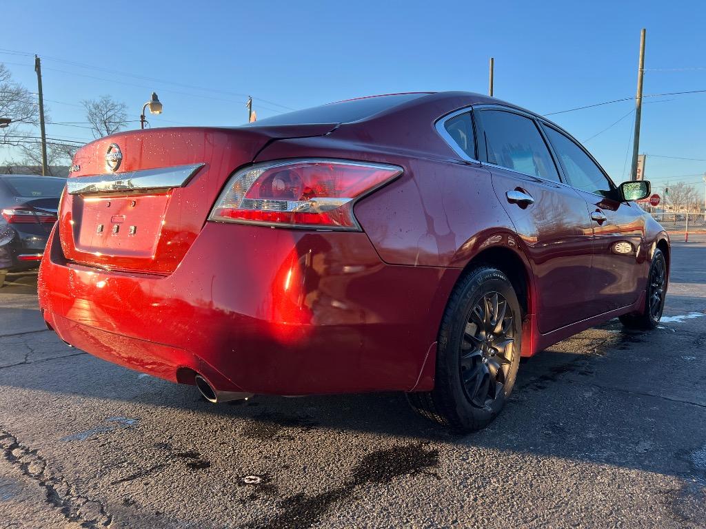 2015 Nissan Altima S photo