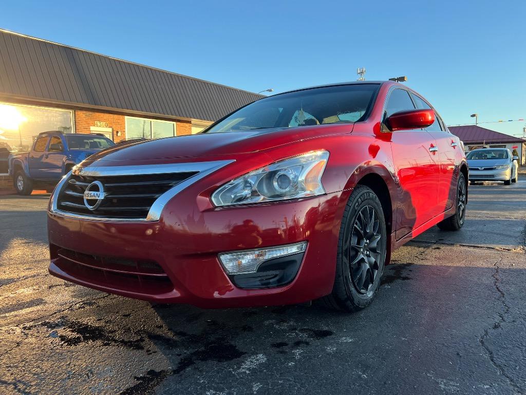 2015 Nissan Altima S photo