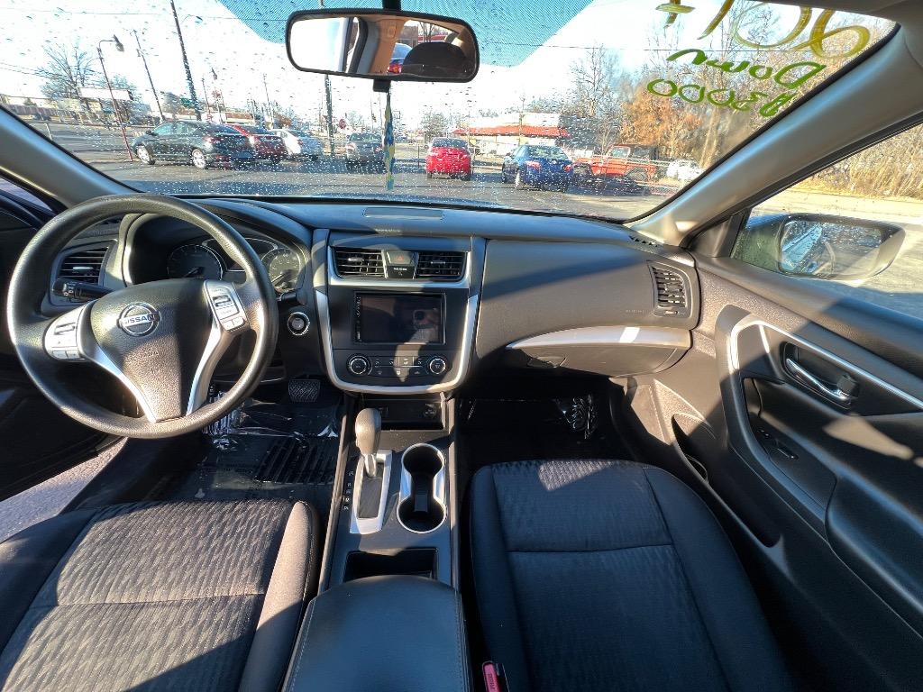 2017 Nissan Altima S photo