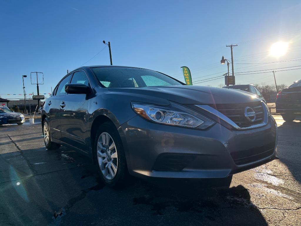 2017 Nissan Altima S photo