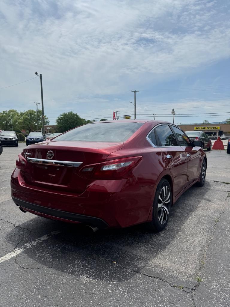 2018 Nissan Altima S photo