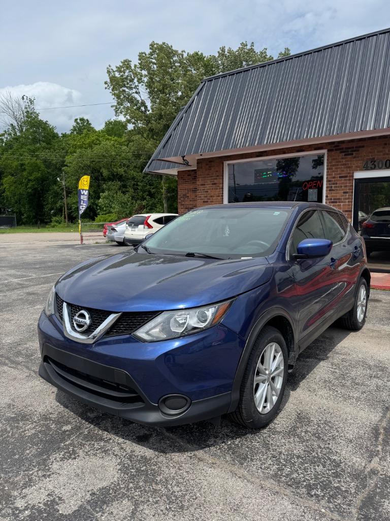 2018 Nissan Rogue Sport S photo