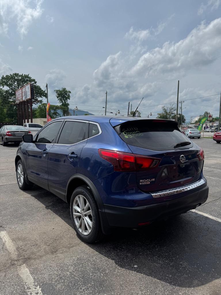 2018 Nissan Rogue Sport S photo