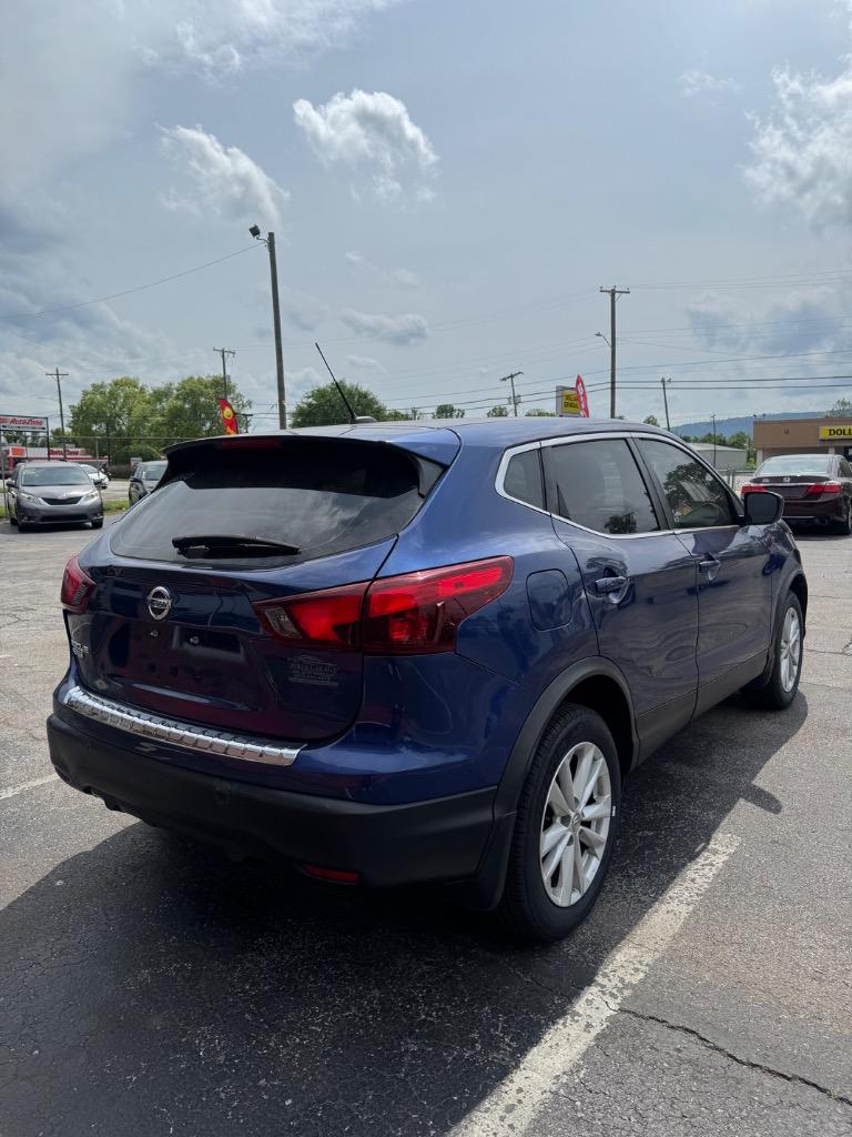 2018 Nissan Rogue Sport S photo