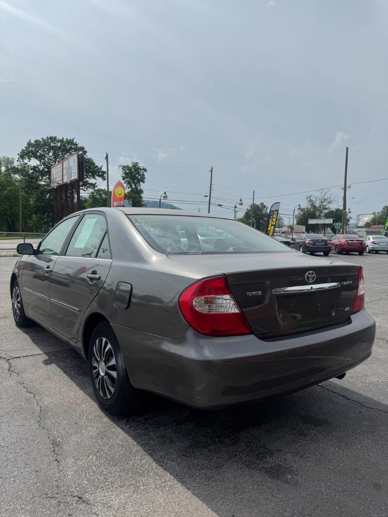 2002 Toyota Camry SE photo