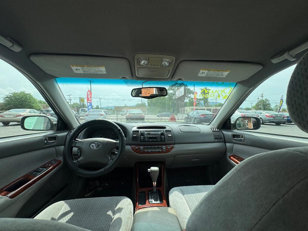 2002 Toyota Camry SE photo