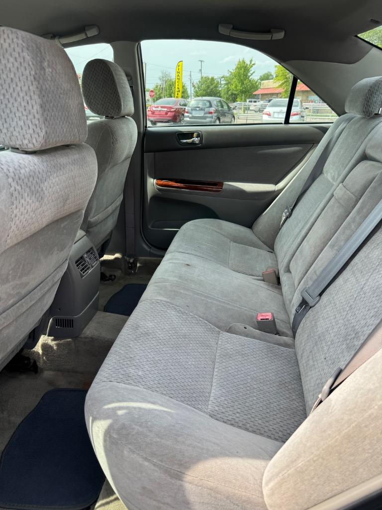 2002 Toyota Camry SE photo